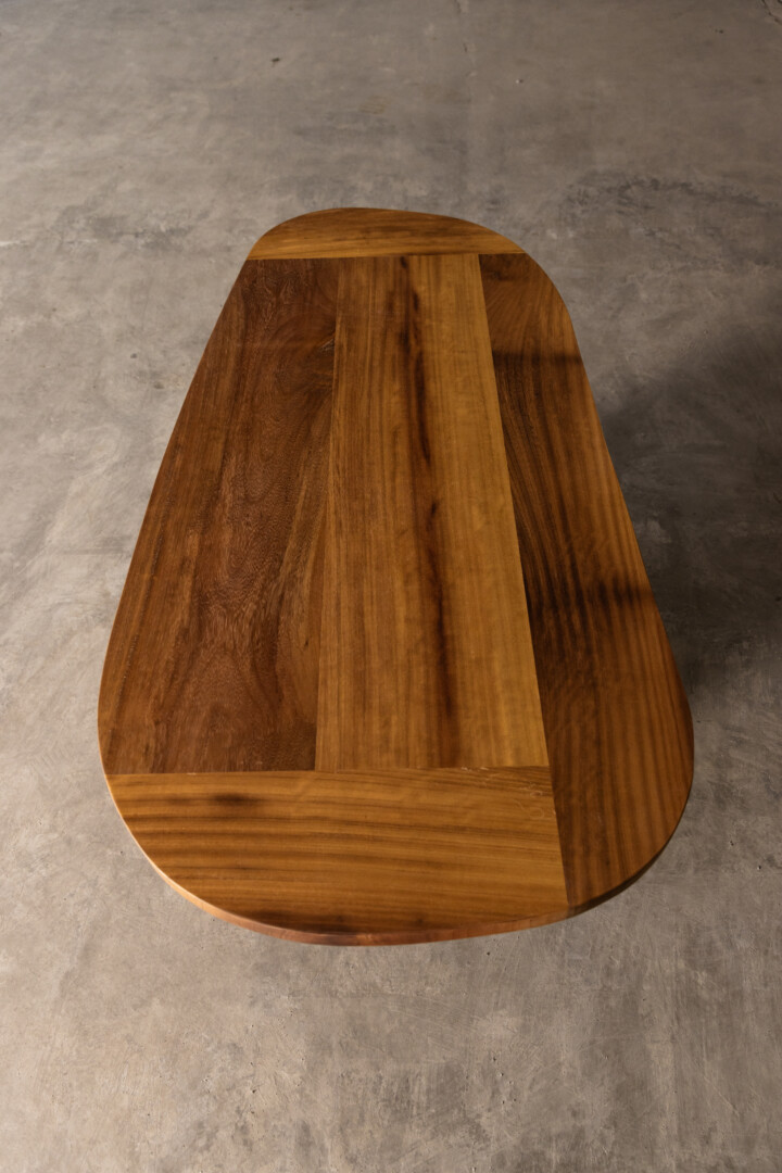 THE WHALE DINING TABLE