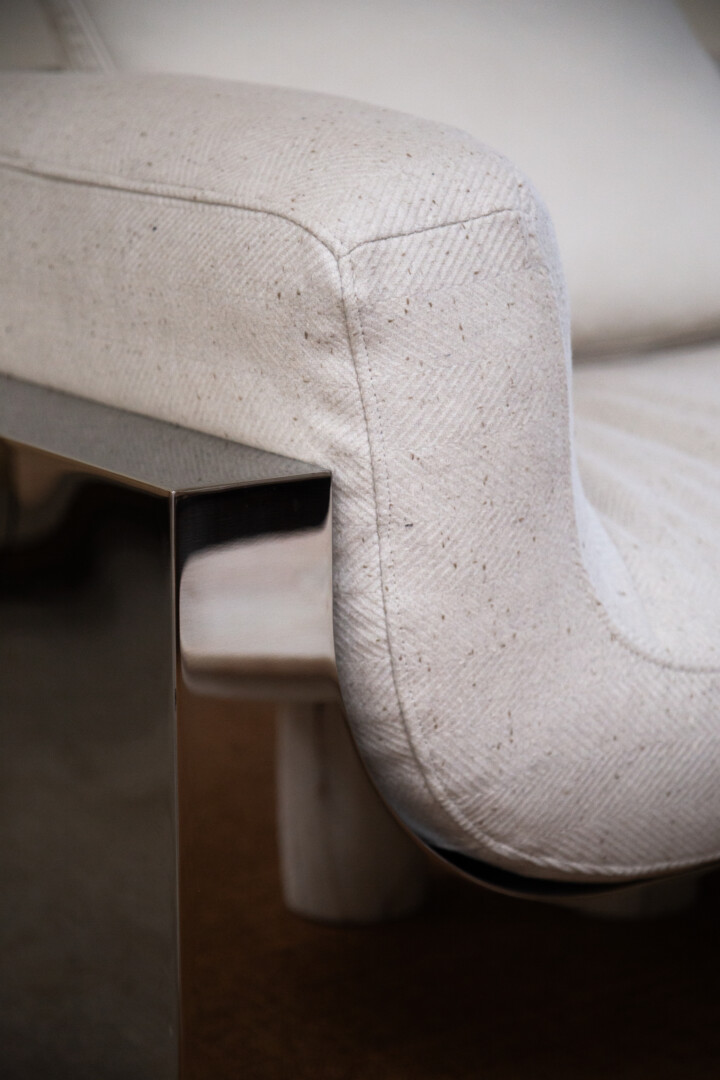 POLISHED STEEL FRANCK LOVESEAT