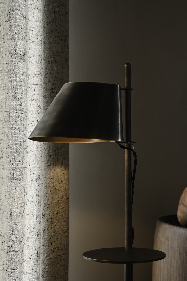 KONZE FLOOR LAMP