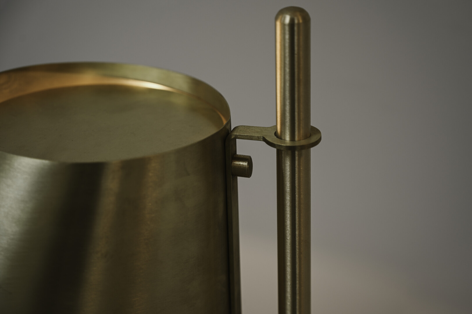 KONZE FLOOR LAMP