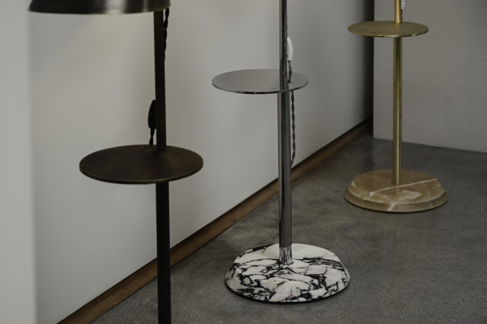 KONZE FLOOR LAMP
