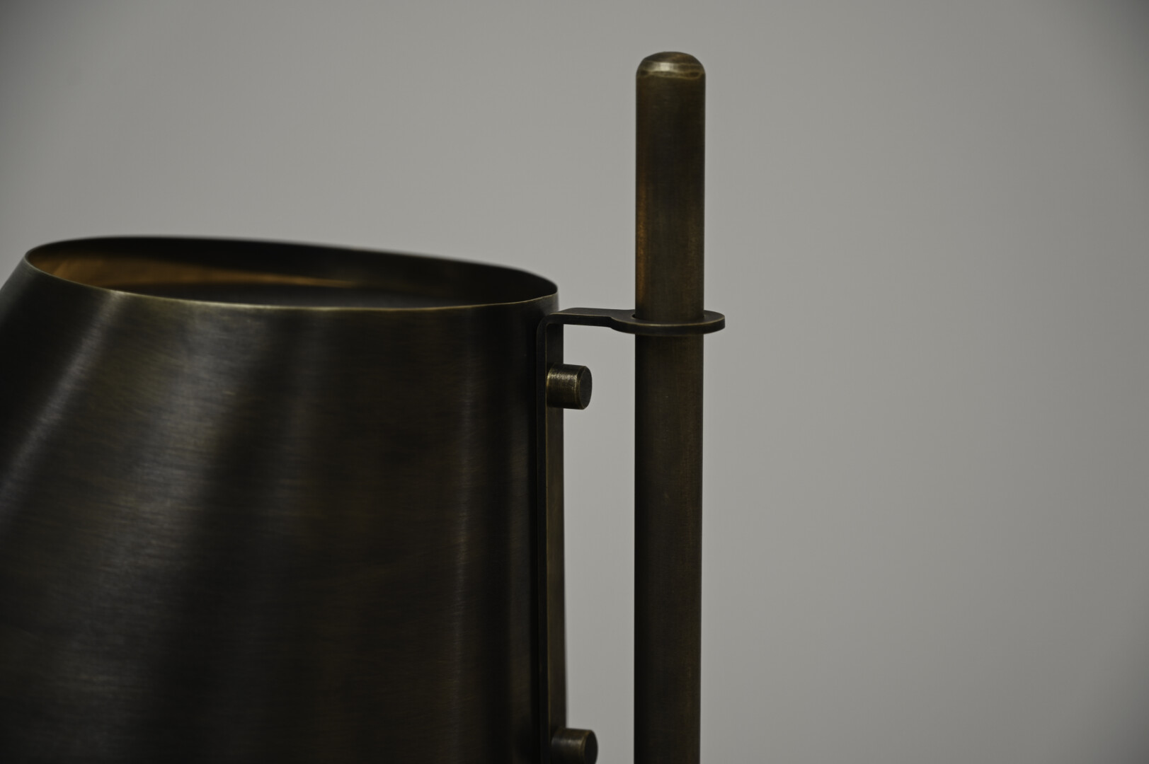 KONZE FLOOR LAMP