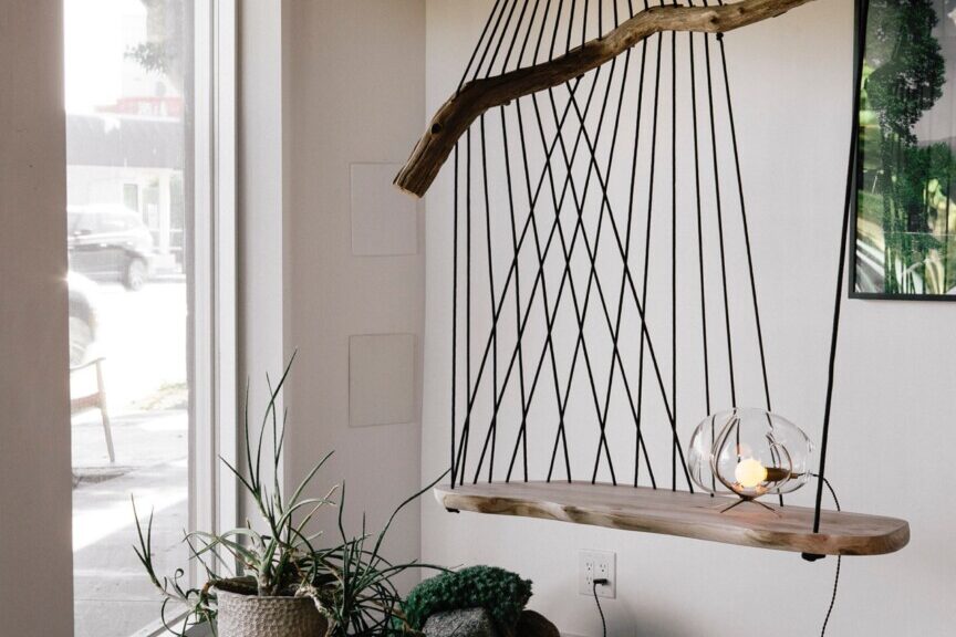 FLOATING  DIVAN CHAIR