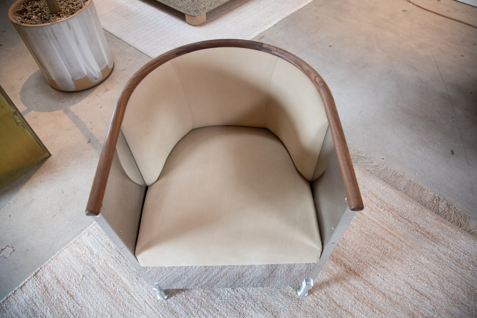 THE ALUMINIUM CHAIR