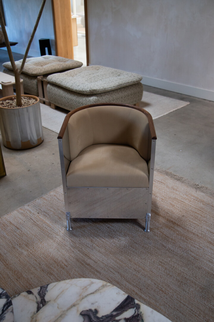 THE ALUMINIUM CHAIR