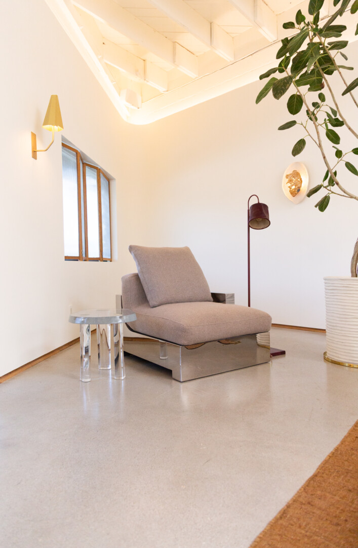FRANCK 1 ARM LOUNGE CHAIR
