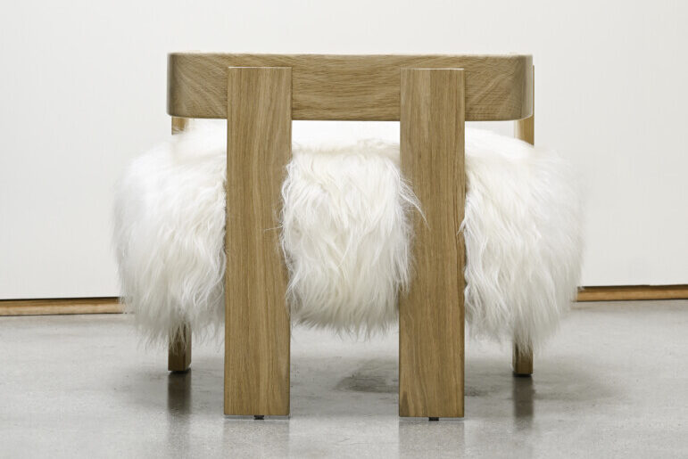 LOC LOUNGE CHAIR