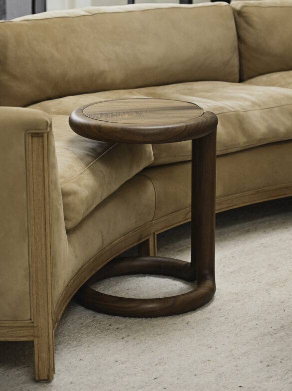 DUBEL SIDE TABLE – WALNUT