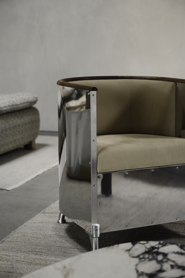 THE ALUMINIUM CHAIR