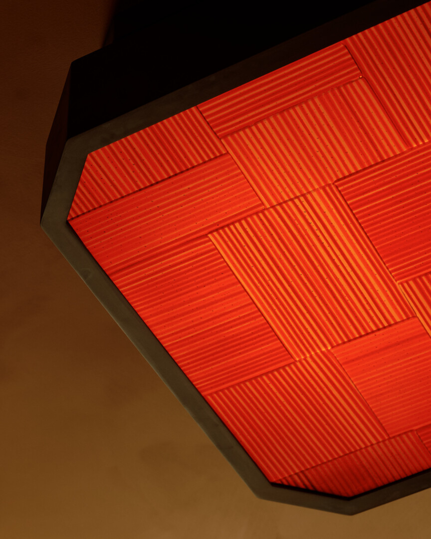 STRATA SURFACE MOUNT, LARGE