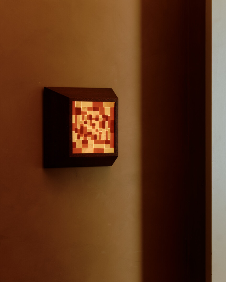 MIRA SURFACE MOUNT – MEDIUM