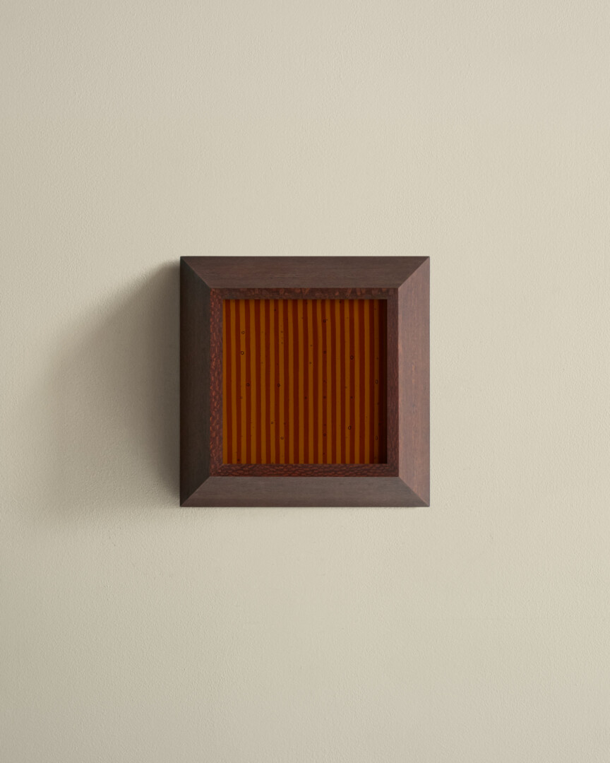 MIRA SURFACE MOUNT – MEDIUM