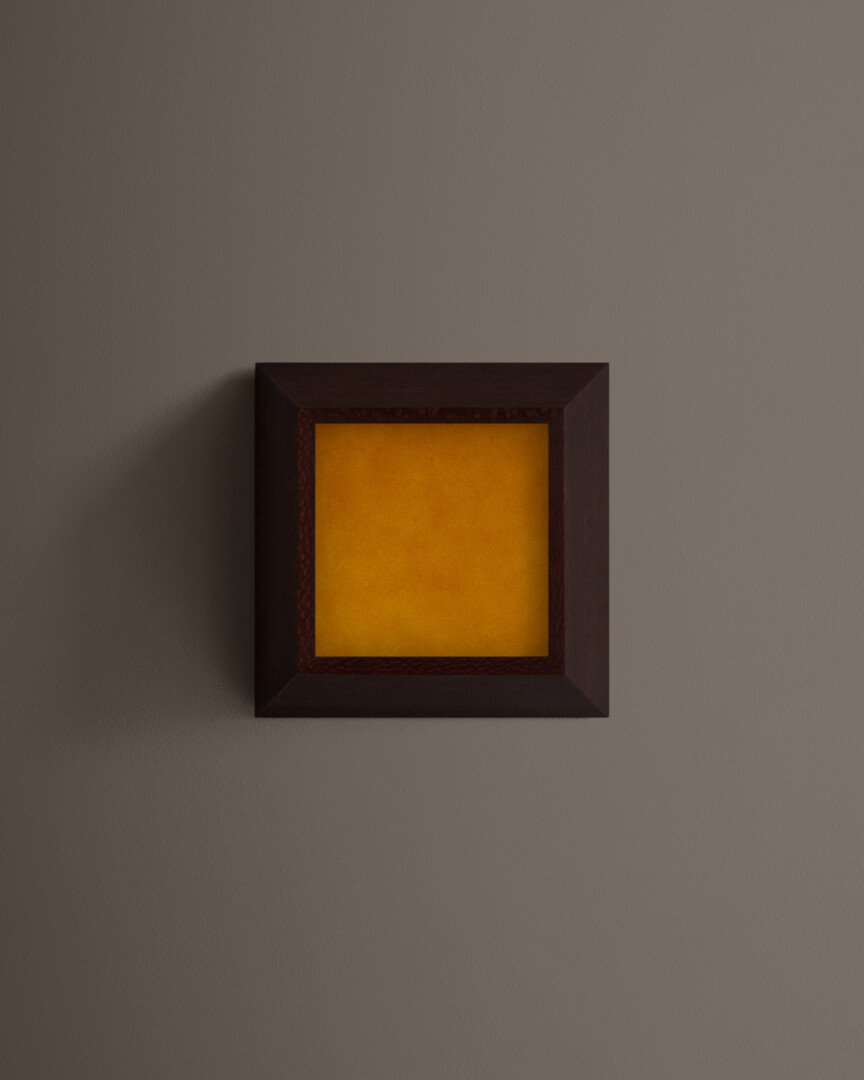 MIRA SURFACE MOUNT – MEDIUM