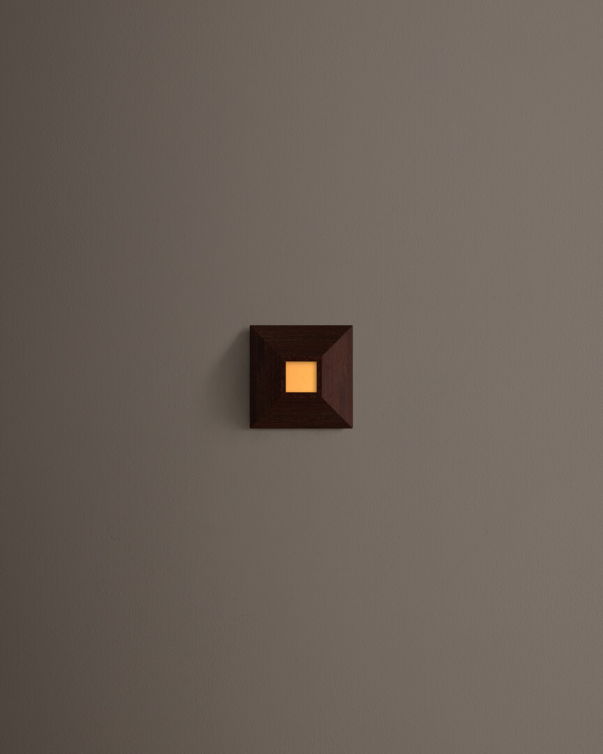 MIRA SURFACE MOUNT – SMALL