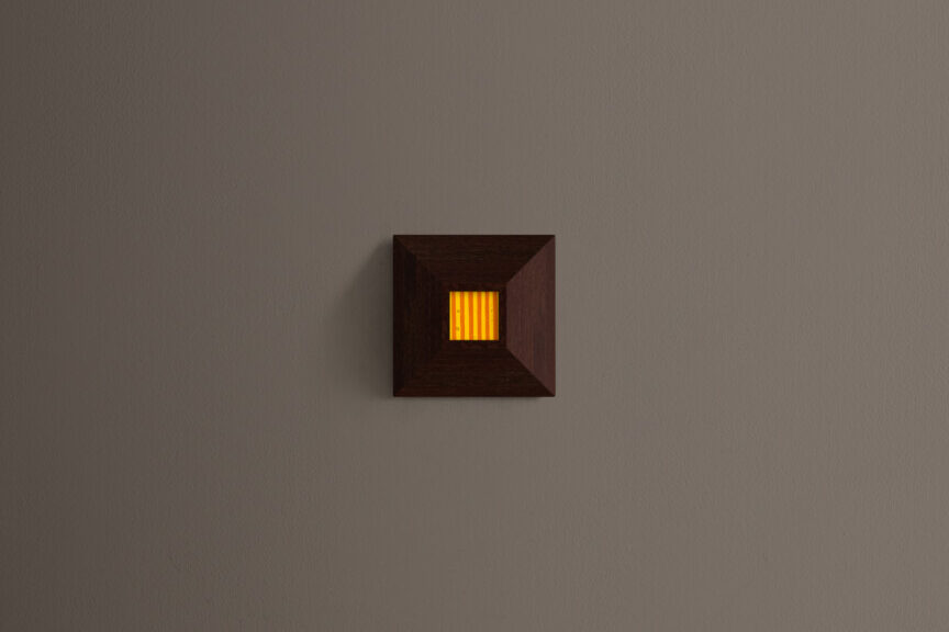 MIRA SURFACE MOUNT – SMALL
