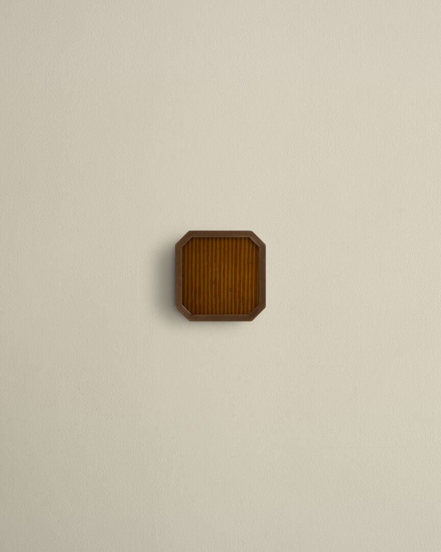 STRATA SURFACE MOUNT, SMALL
