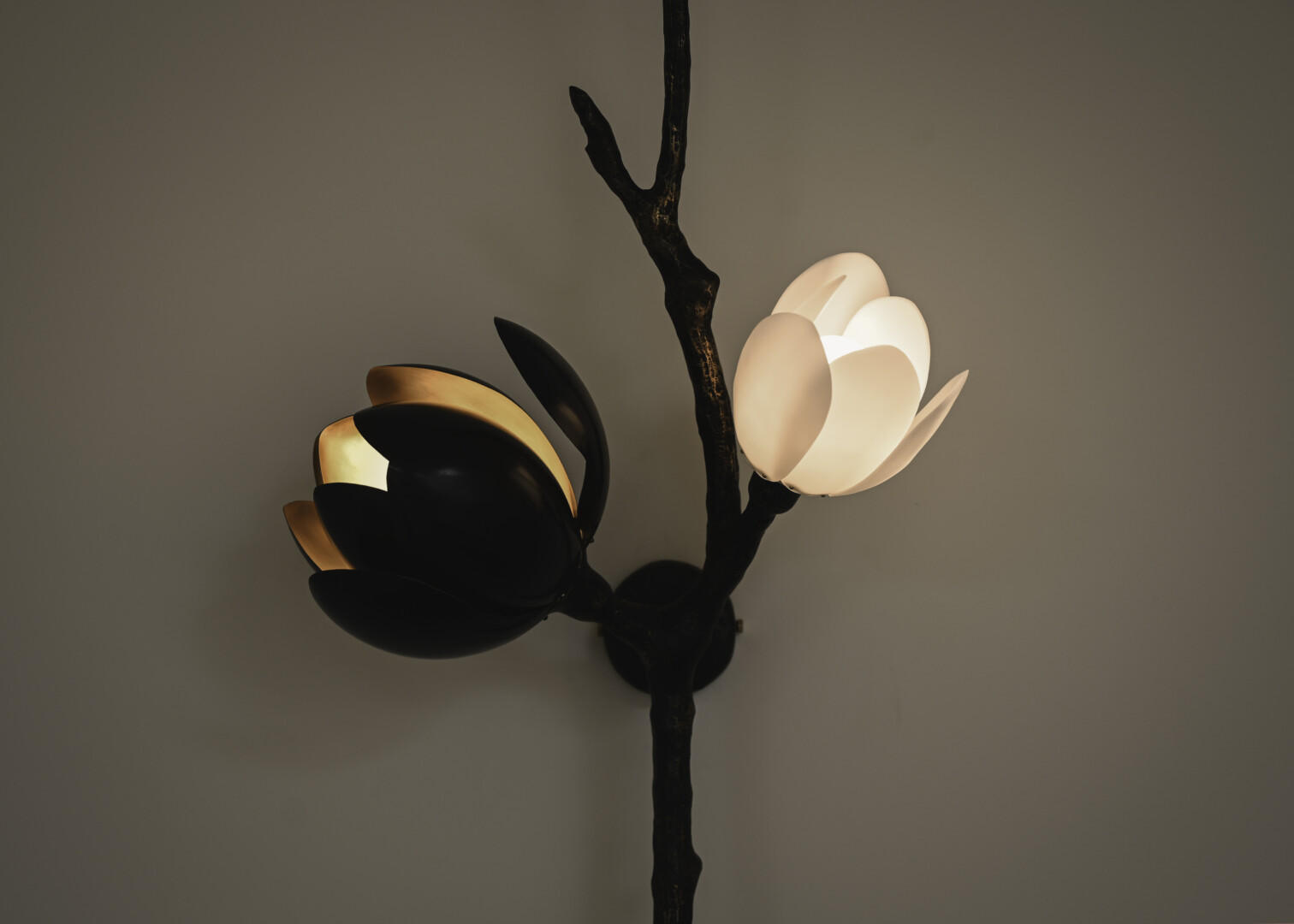 GEORGINA MAGNOLIA SCONCE