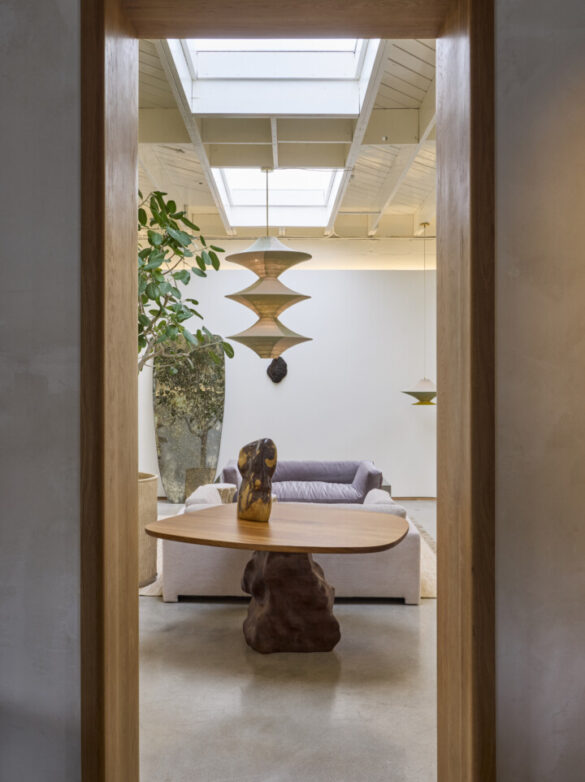 WOOD BOULDER TABLE I
