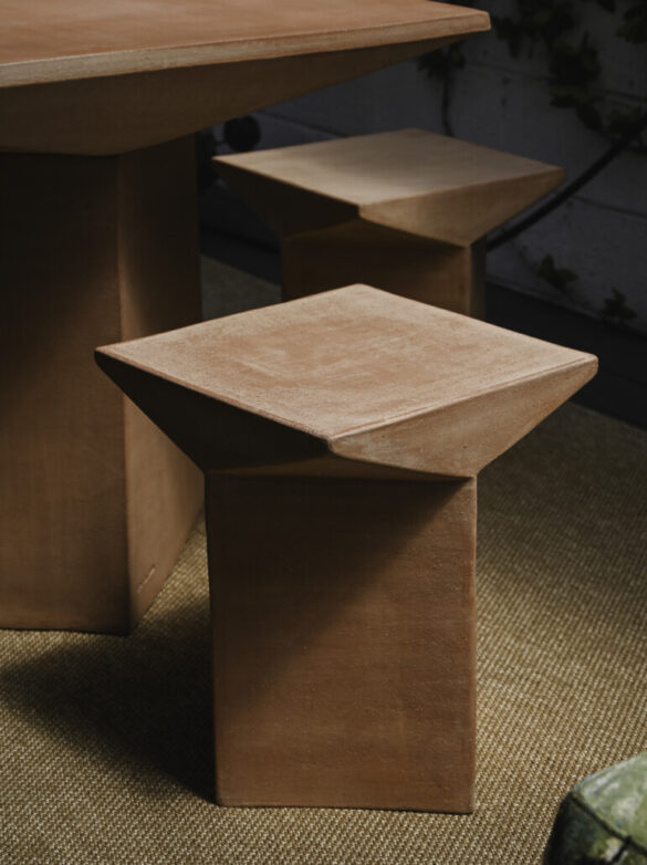 PITCHER TABLE + PITCHER STOOLS