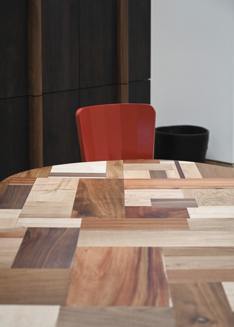 THE HELENA DINING TABLE