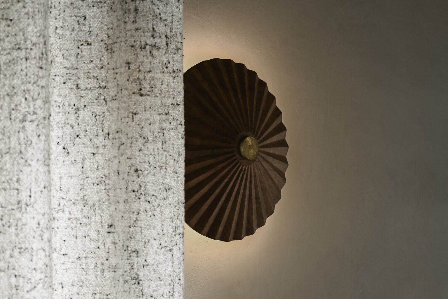 FALTEN SCONCE
