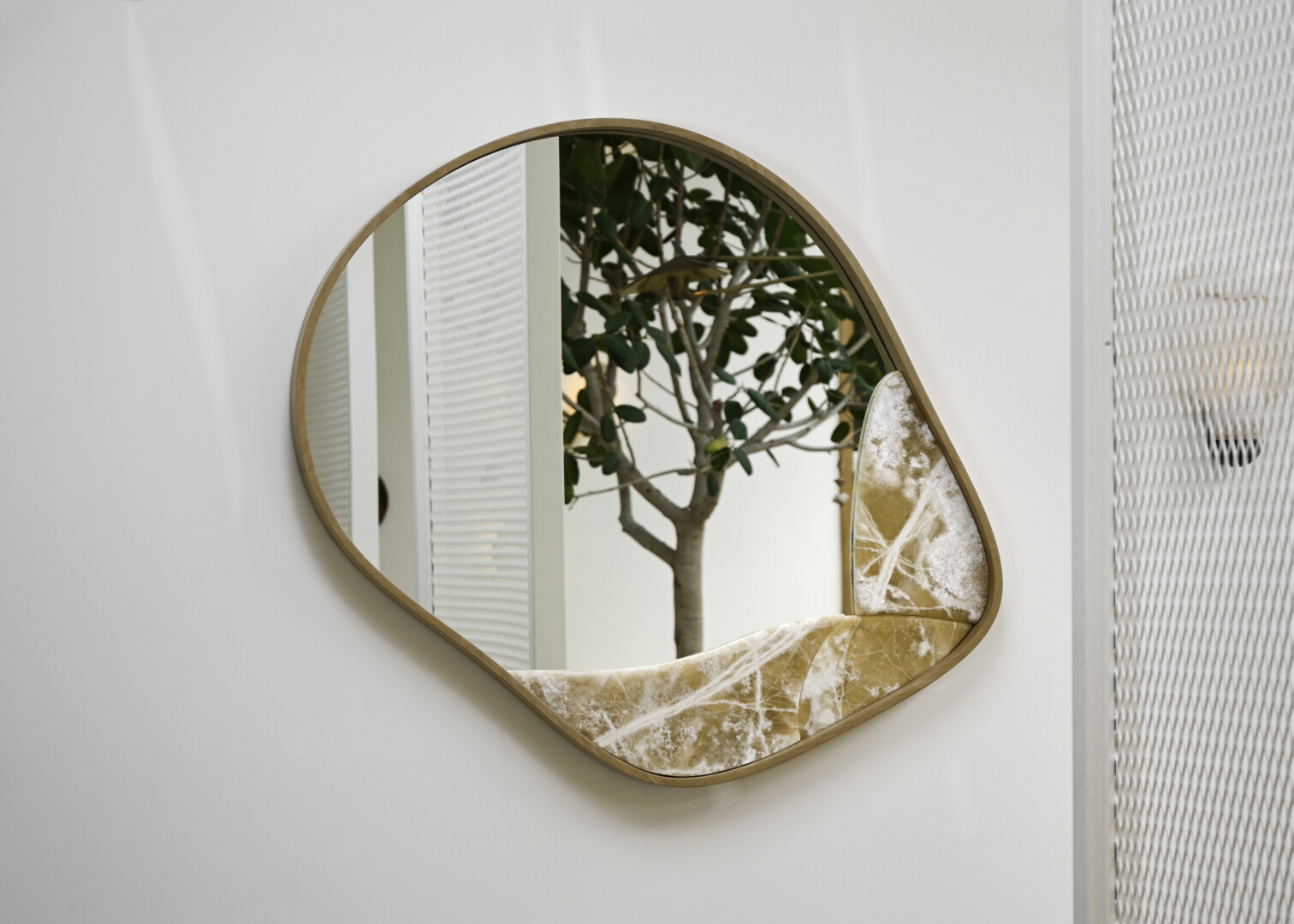 L3 MIRROR | STONE INSERTS