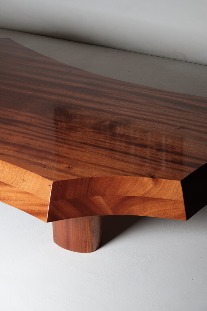 FREEE SHAPE COFFEE TABLE