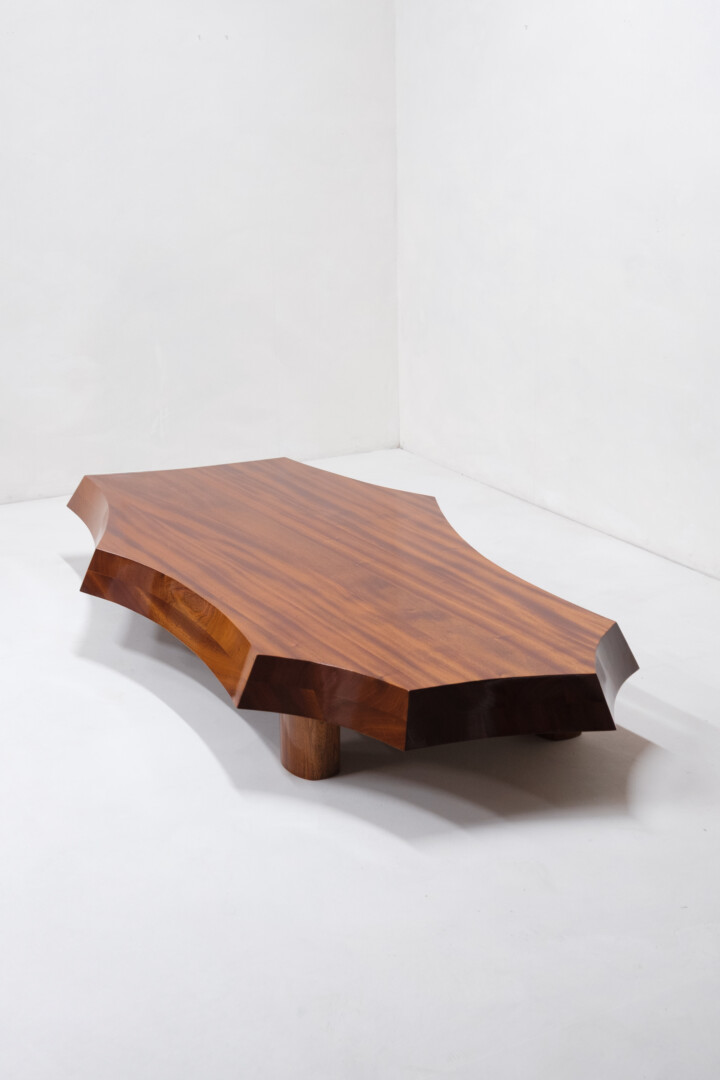 FREEE SHAPE COFFEE TABLE