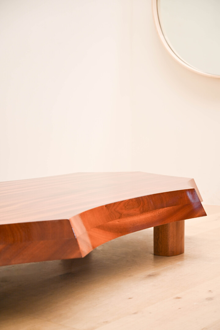 FREEE SHAPE COFFEE TABLE