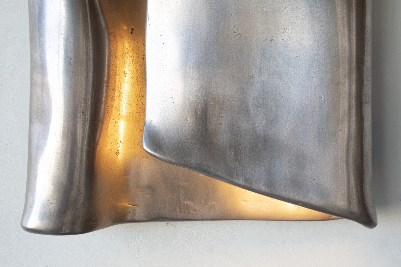 EMBRACE SCONCE – SMALL