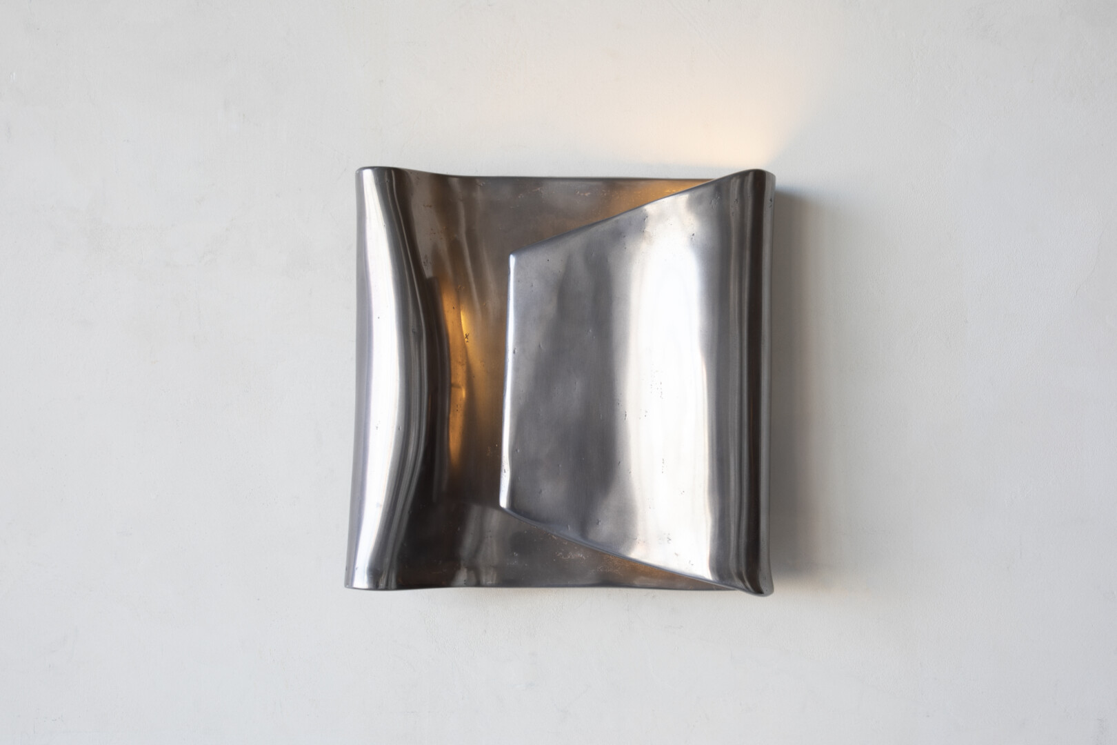 EMBRACE SCONCE – SMALL