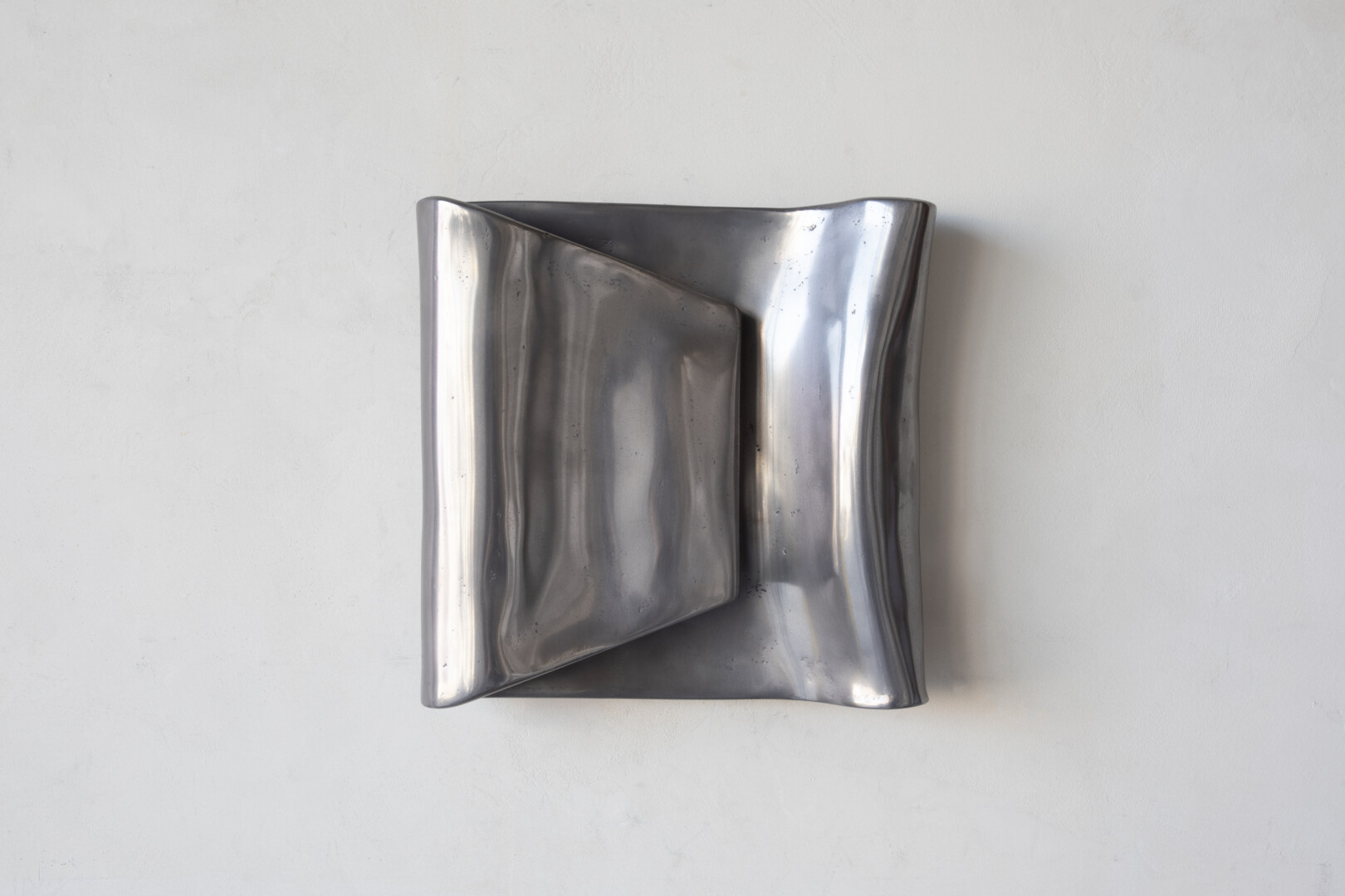 EMBRACE SCONCE – SMALL