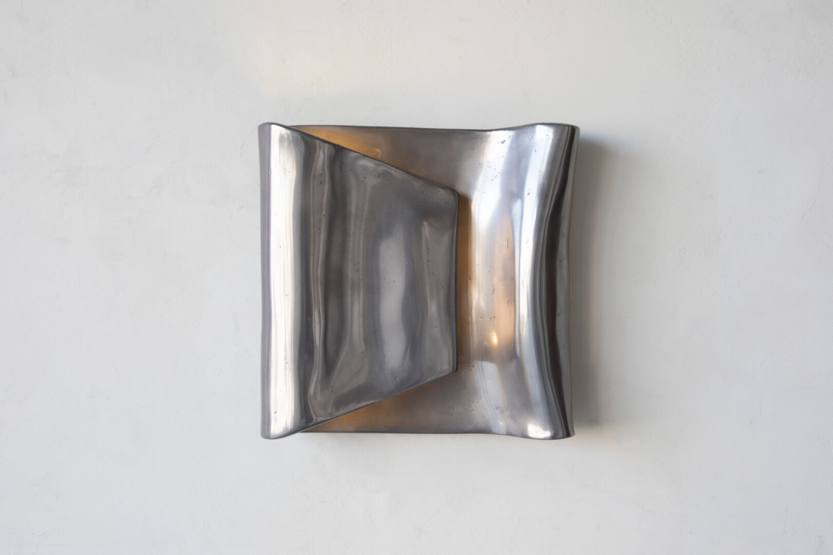 EMBRACE SCONCE – SMALL
