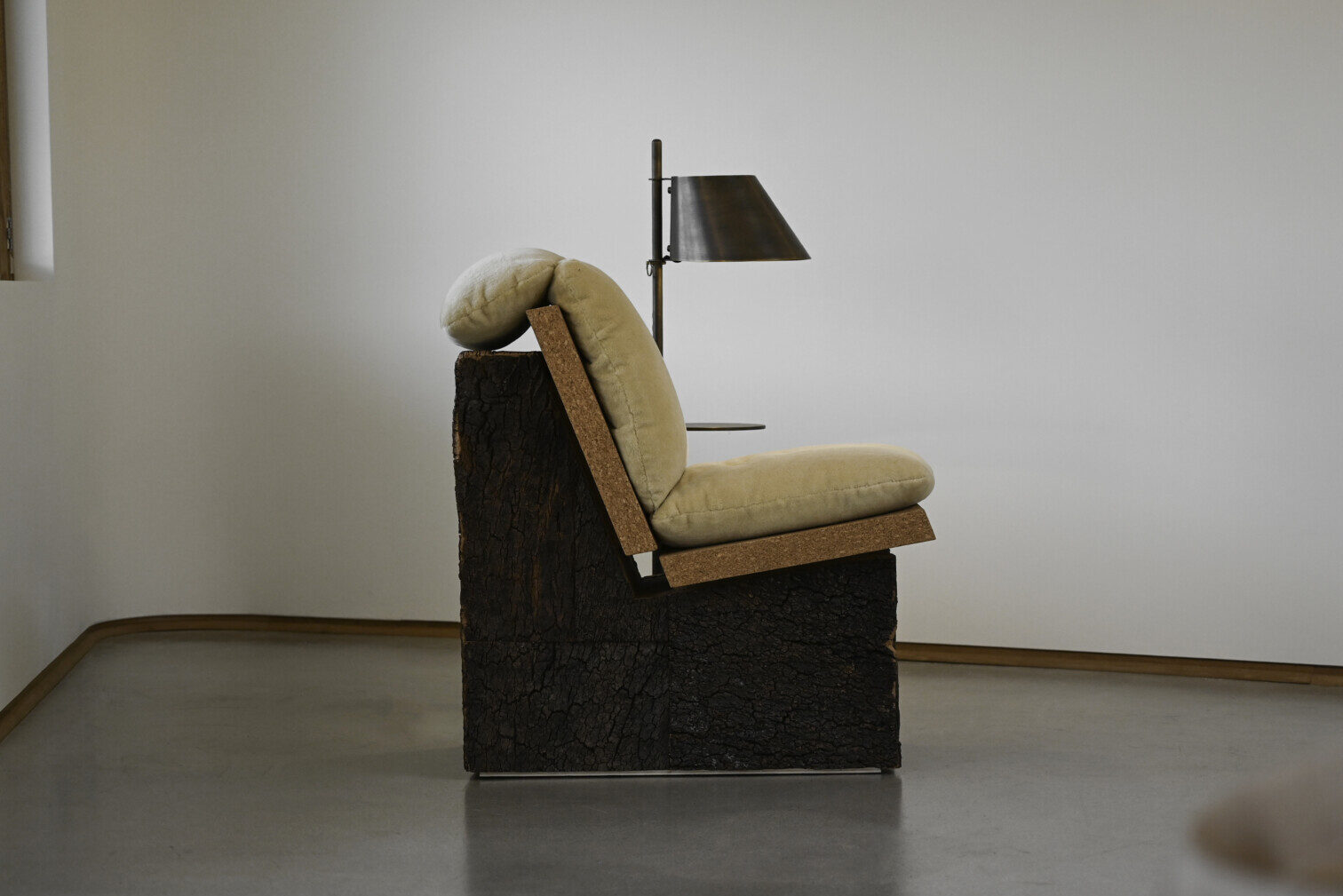 CORCHO LOUNGE CHAIR