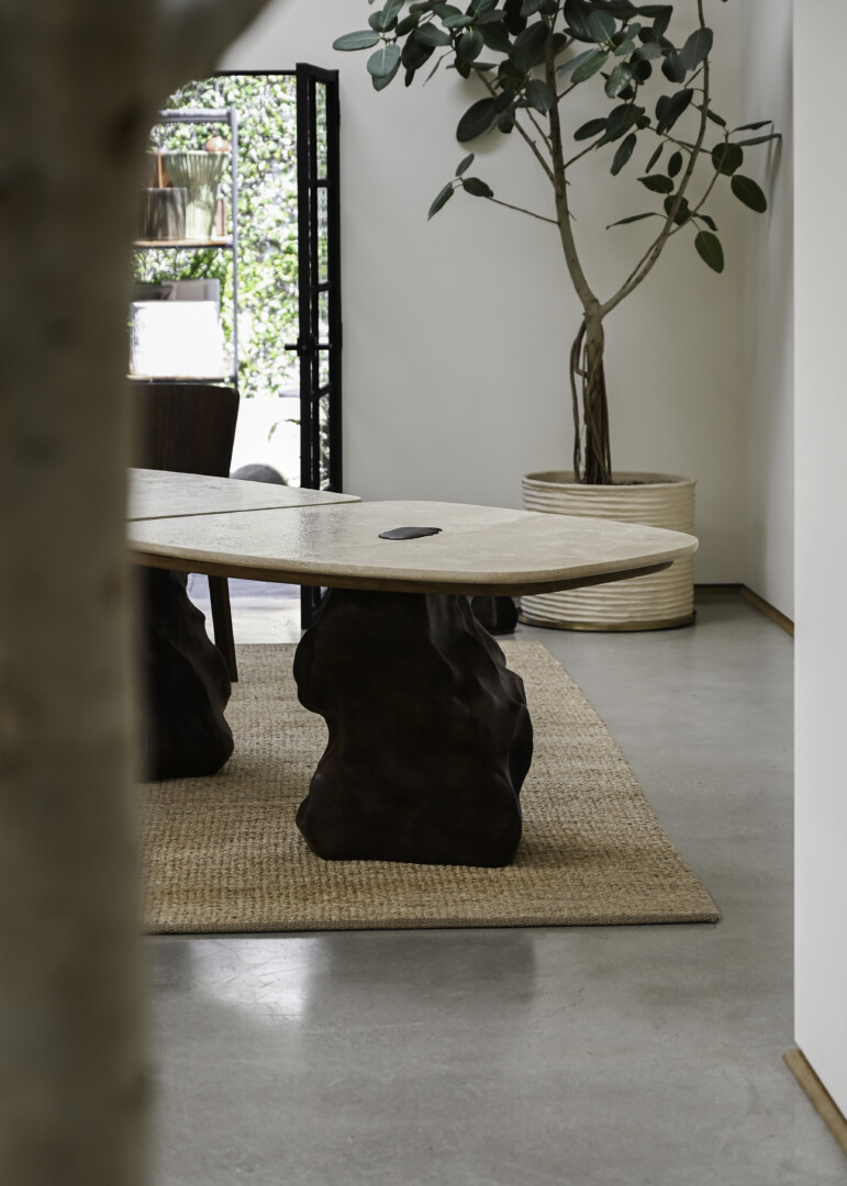 FELSEN DINING TABLE WOOD – SINGLE BOULDER