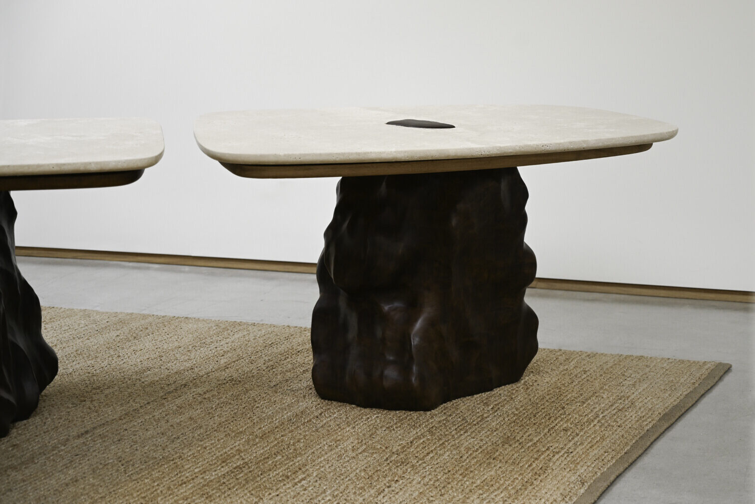 FELSEN DINING TABLE WOOD – SINGLE BOULDER