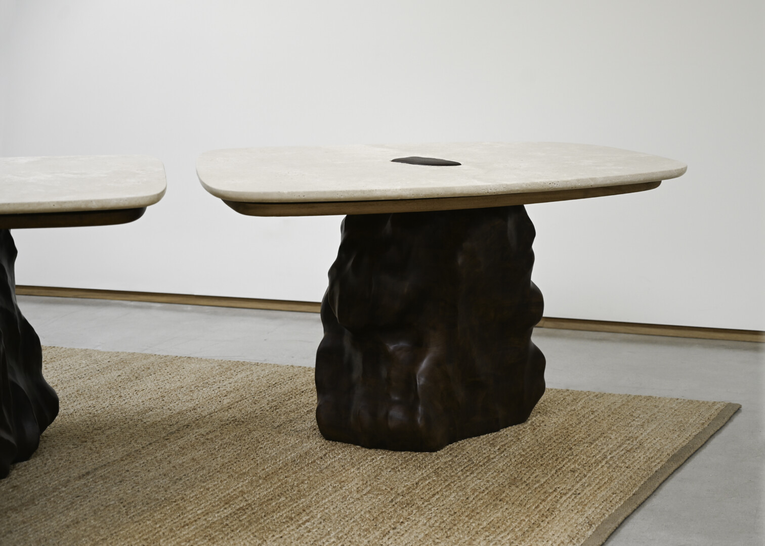 FELSEN DINING TABLE WOOD – SINGLE BOULDER