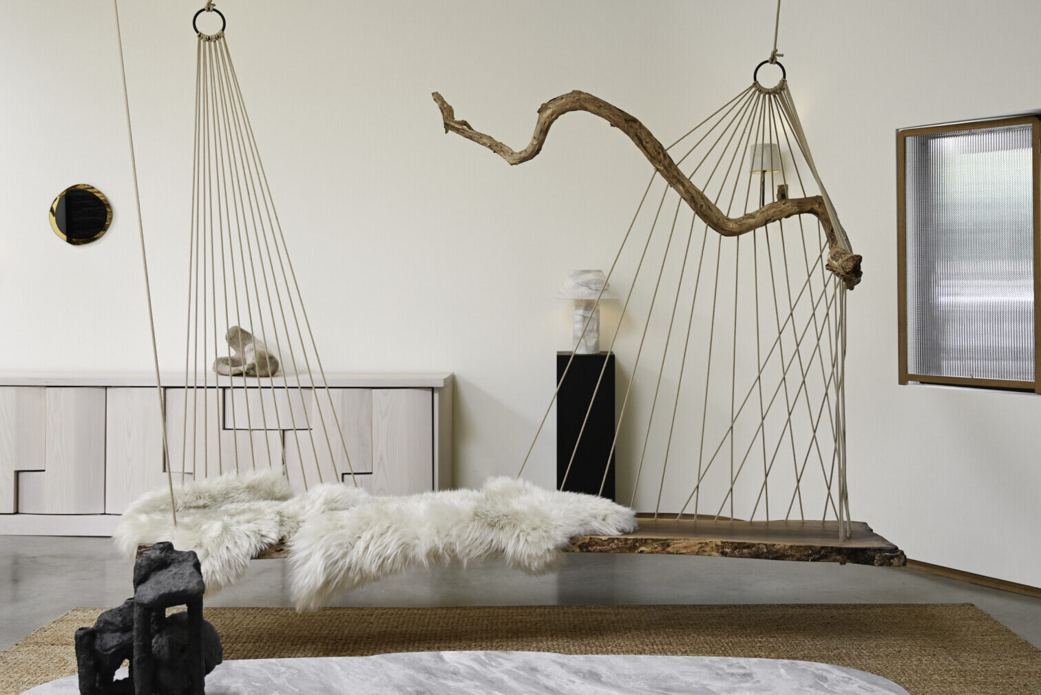 FLOATING  DIVAN CHAIR