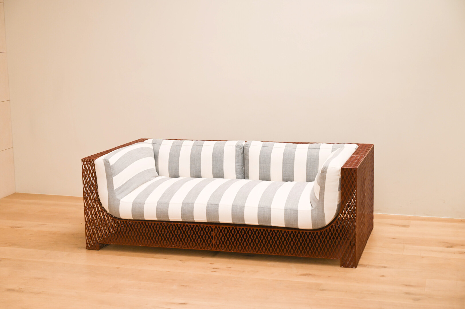 FRANCK SOFA – EXPANDED STEEL