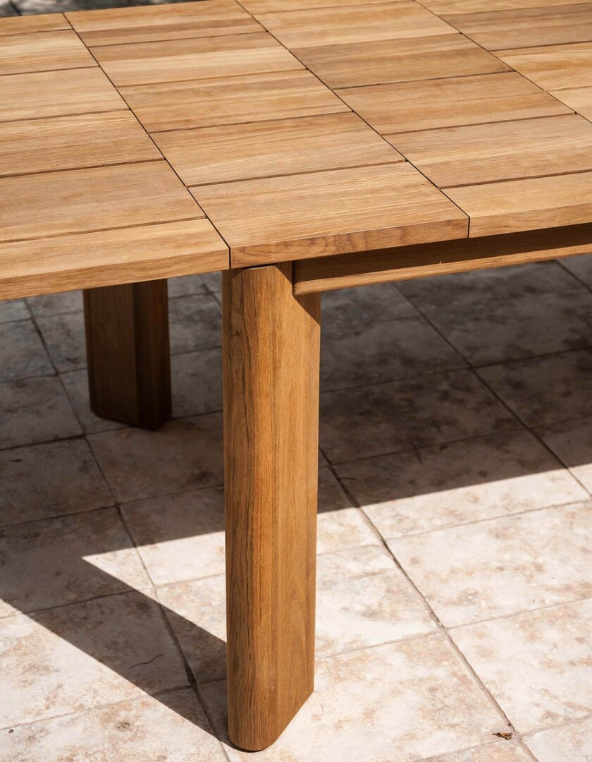 BRICK 002 EXTENDABLE TABLE