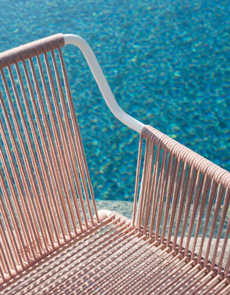 HARP 359 ARMCHAIR
