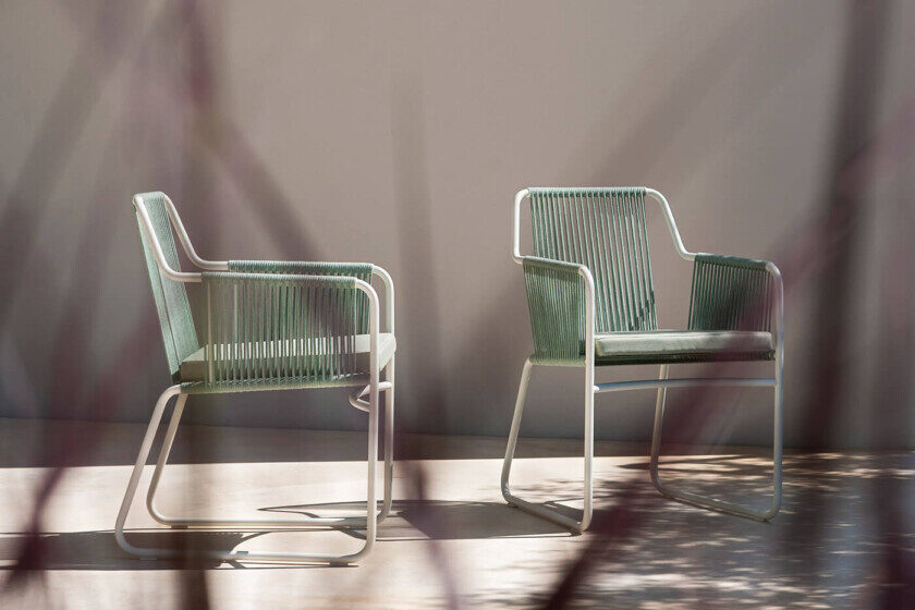 HARP 359 ARMCHAIR
