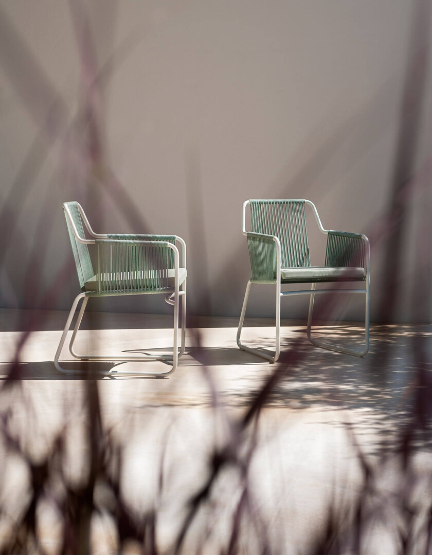 HARP 359 ARMCHAIR