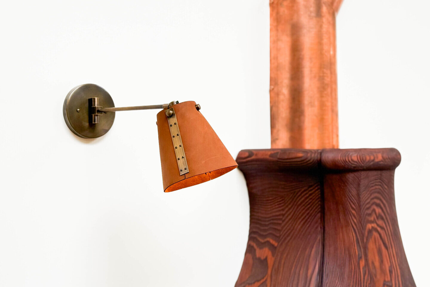 L’ARC LONG SCONCE SWIVEL